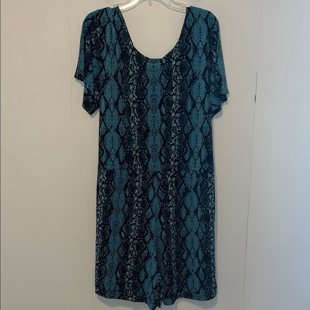 LuLaRoe Teal and Black Snake Print Xanthe Shorts Romper V neck 0318261 - Picture 3 of 4